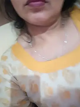 Snapshot of angel_ridhi chatting on March 8, 1:36 am angel ridhi online show from March 8, 1:36 am