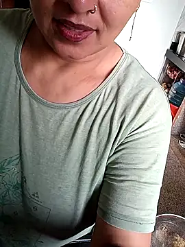 Snapshot of angel_ridhi chatting on June 20, 1:52 am angel ridhi online show from June 20, 1:52 am