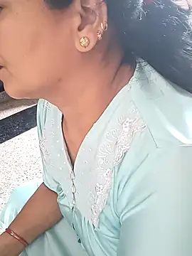 Snapshot of angel_ridhi chatting on July 14, 11:27 am angel ridhi online show from July 14, 11:27 am