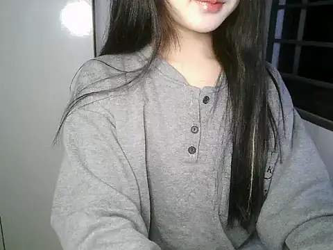 Snapshot of Annabelle-e chatting on January 7, 6:32 pm Annabelle-e online show from January 7, 6:32 pm