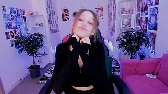 Snapshot of JenniferKiim chatting on October 22, 8:14 am JenniferKiim online show from October 22, 8:14 am