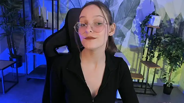 Snapshot of JenniferKiim chatting on December 15, 3:05 pm JenniferKiim online show from December 15, 3:05 pm