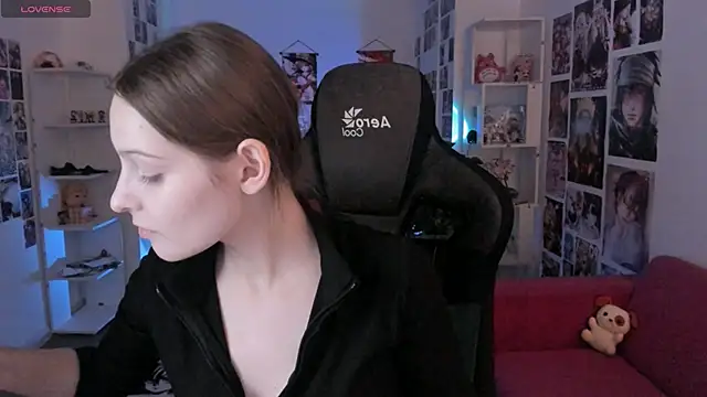 Snapshot of JenniferKiim chatting on January 8, 12:40 pm JenniferKiim online show from January 8, 12:40 pm