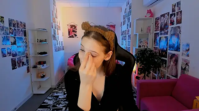 Snapshot of JenniferKiim chatting on March 3, 2:01 pm JenniferKiim online show from March 3, 2:01 pm