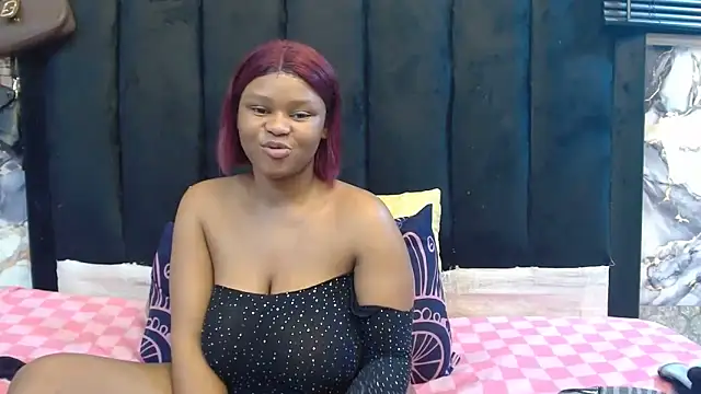 Snapshot of SexyBaddieXXX chatting on June 12, 8:08 pm SexyBaddieXXX online show from June 12, 8:08 pm