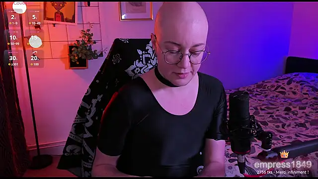 MossPrince online show from November 12, 5:46 pm