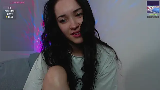 Snapshot of Veliora chatting on September 26, 9:46 am Veliora online show from September 26, 9:46 am