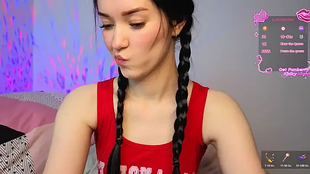 Veliora online show from December 5, 5:09 pm