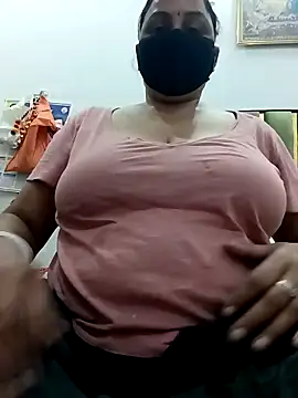 Snapshot of Rakhi_sawant143 chatting on October 24, 10:00 am Rakhi sawant143 online show from October 24, 10:00 am