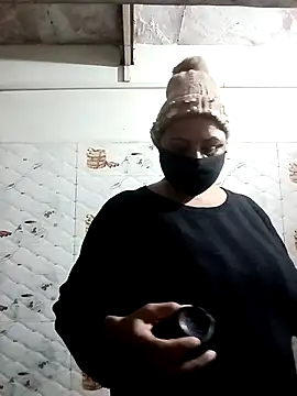 Rakhi sawant143 online show from December 14, 4:01 pm