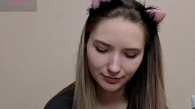Snapshot of _kikiclark__ chatting on May 6, 8:14 pm kikiclark online show from May 6, 8:14 pm