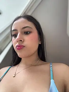 Juanita-Diaz online show from April 5, 8:39 pm