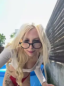 Snapshot of Steffi_Snowbunny chatting on May 26, 1:07 pm Steffi Snowbunny online show from May 26, 1:07 pm