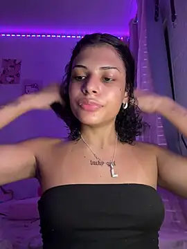 luluzinhax online show from March 30, 4:24 am