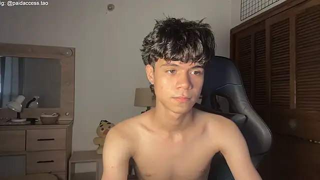 OopsAgain  online show from June 19, 9:29 pm