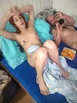 Snapshot of _Pipi_ chatting on February 27, 10:43 pm Pipi online show from February 27, 10:43 pm