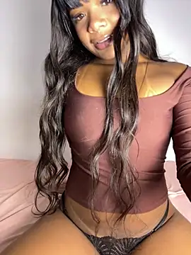 Snapshot of SereiaHott chatting on March 12, 5:41 pm SereiaHott online show from March 12, 5:41 pm