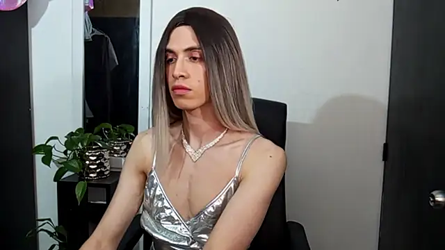 Andy Roses online show from December 3, 7:05 am