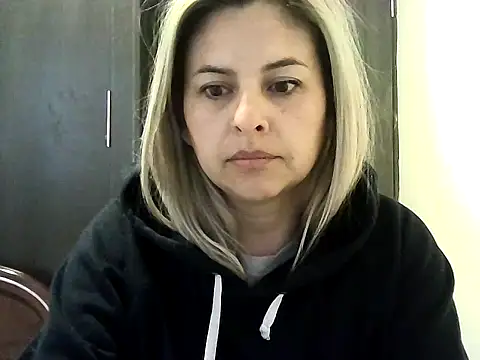 Valery  Rouse  online show from October 19, 2:18 pm