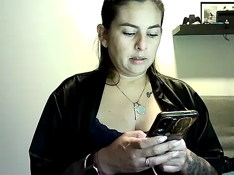 Snapshot of Valery__Rouse_ chatting on May 25, 11:44 pm Valery Rouse online show from May 25, 11:44 pm