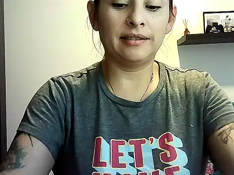 Snapshot of Valery__Rouse_ chatting on June 10, 4:39 pm Valery Rouse online show from June 10, 4:39 pm
