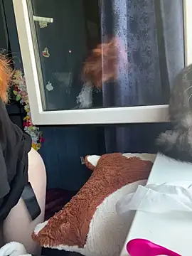 DaddysLittleSlutfox online show from April 15, 9:27 am