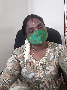 Snapshot of Tamil_Kavitha10 chatting on October 1, 4:46 pm Tamil Kavitha10 online show from October 1, 4:46 pm