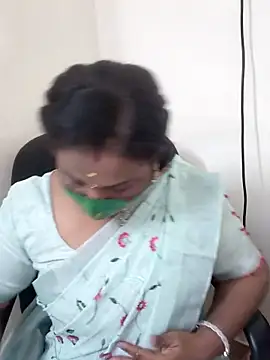 Snapshot of Tamil_Kavitha10 chatting on October 5, 1:09 pm Tamil Kavitha10 online show from October 5, 1:09 pm
