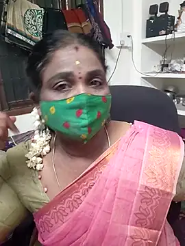 Snapshot of Tamil_Kavitha10 chatting on October 20, 5:46 pm Tamil Kavitha10 online show from October 20, 5:46 pm