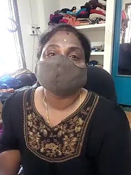 Snapshot of Tamil_Kavitha10 chatting on May 20, 1:34 am Tamil Kavitha10 online show from May 20, 1:34 am