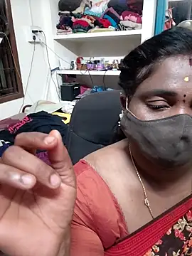 Snapshot of Tamil_Kavitha10 chatting on May 25, 6:25 pm Tamil Kavitha10 online show from May 25, 6:25 pm