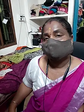 Snapshot of Tamil_Kavitha10 chatting on May 27, 5:10 pm Tamil Kavitha10 online show from May 27, 5:10 pm