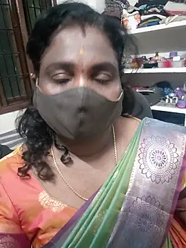Snapshot of Tamil_Kavitha10 chatting on July 15, 5:07 pm Tamil Kavitha10 online show from July 15, 5:07 pm