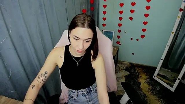 Snapshot of Bella_Night4 chatting on April 15, 7:59 am Bella Night4 online show from April 15, 7:59 am
