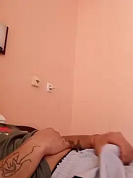 Snapshot of Gunai78 chatting on April 12, 12:54 pm Gunai78 online show from April 12, 12:54 pm