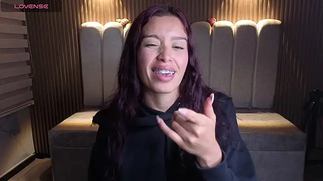 Snapshot of _Mia_Evans_1 chatting on July 6, 7:49 pm Mia Evans 1 online show from July 6, 7:49 pm