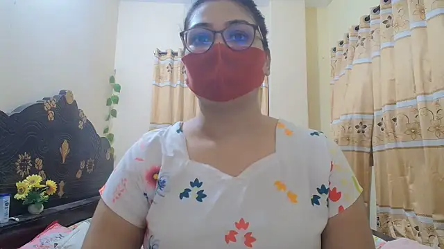 Snapshot of Elena_cruz5 chatting on June 4, 4:13 pm Elena cruz5 online show from June 4, 4:13 pm