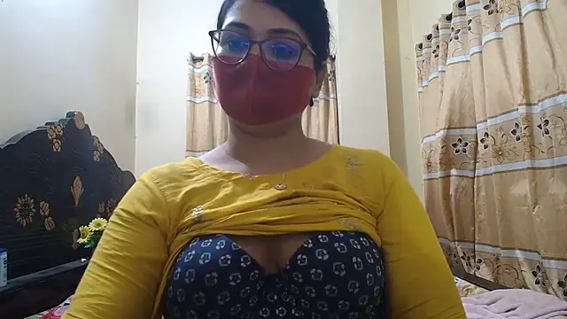 Snapshot of Elena_cruz5 chatting on June 7, 4:55 pm Elena cruz5 online show from June 7, 4:55 pm