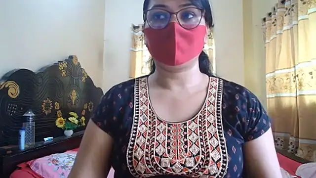 Snapshot of Elena_cruz5 chatting on June 21, 4:04 am Elena cruz5 online show from June 21, 4:04 am