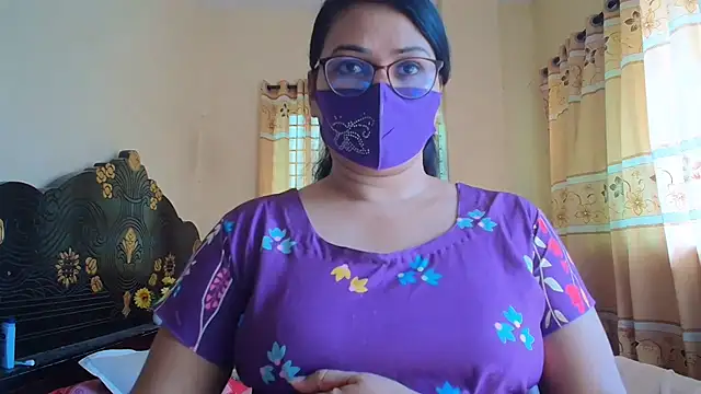Snapshot of Elena_cruz5 chatting on June 28, 3:56 am Elena cruz5 online show from June 28, 3:56 am