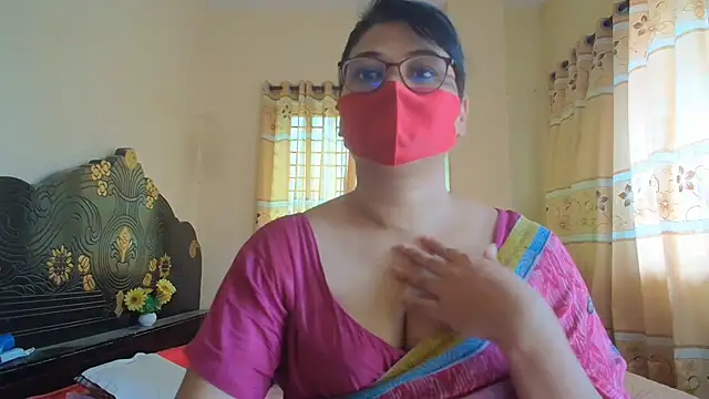 Snapshot of Elena_cruz5 chatting on July 14, 4:06 am Elena cruz5 online show from July 14, 4:06 am