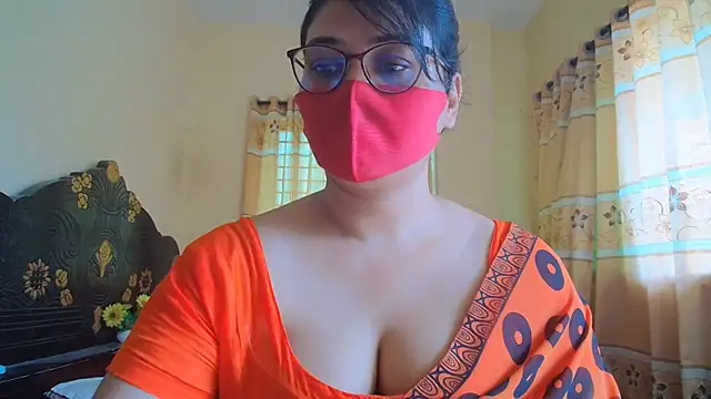 Snapshot of Elena_cruz5 chatting on July 15, 4:51 am Elena cruz5 online show from July 15, 4:51 am