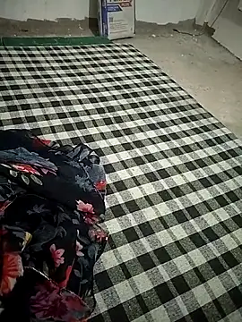 Snapshot of sexy__girls98 chatting on November 3, 5:42 am sexy girls98 online show from November 3, 5:42 am