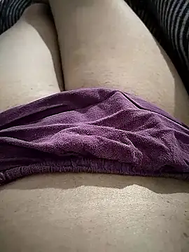 Snapshot of sexy__girls98 chatting on January 10, 11:34 am sexy girls98 online show from January 10, 11:34 am