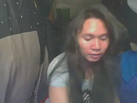 Snapshot of Reynalda26 chatting on November 9, 10:30 pm Reynalda26 online show from November 9, 10:30 pm