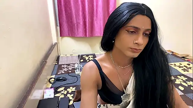 Snapshot of LuvLayla chatting on September 16, 4:52 pm LuvLayla online show from September 16, 4:52 pm