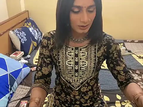 Snapshot of LuvLayla chatting on April 20, 8:54 pm LuvLayla online show from April 20, 8:54 pm
