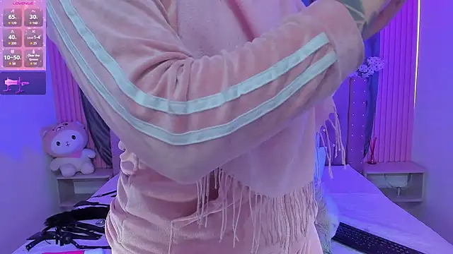 Nayla-Mouna online show from March 25, 7:31 pm