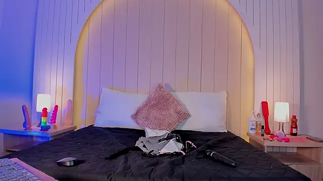 ALICESANDOVAL online show from January 10, 7:37 pm