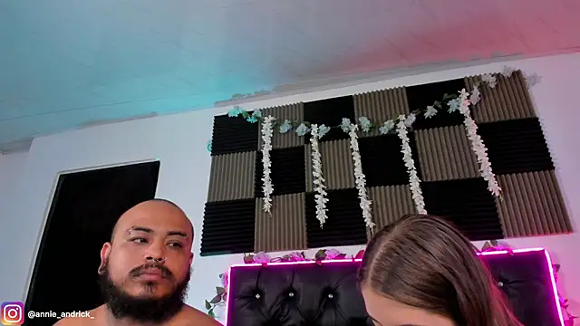  leda swan  online show from May 25, 9:26 am